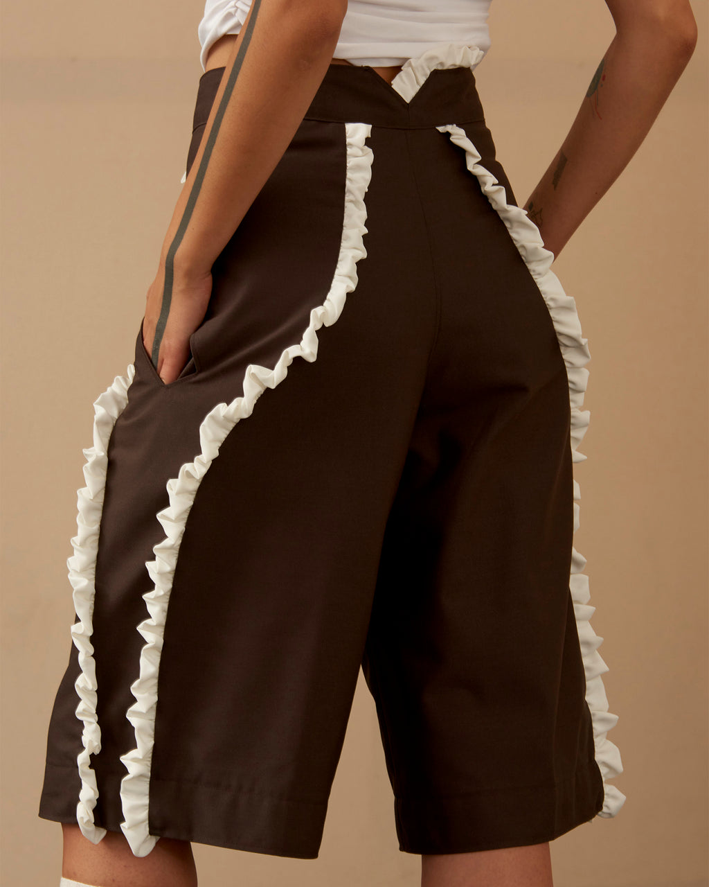 RUFFLE SHORTS